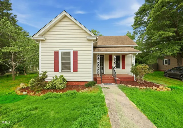 Homes for sale in Mebane, NC | 406 S Third St, Mebane, NC 27302 | MLS# 10175394
