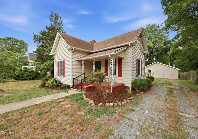Homes for sale in Mebane, NC | 406 S Third St, Mebane, NC 27302 | MLS# 10175394