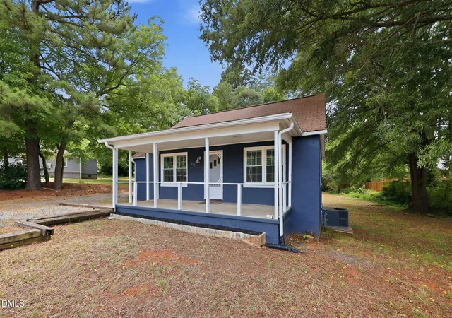 3rd image of 615 N Churton St, Hillsborough, NC 27278 | MLS# 10174622