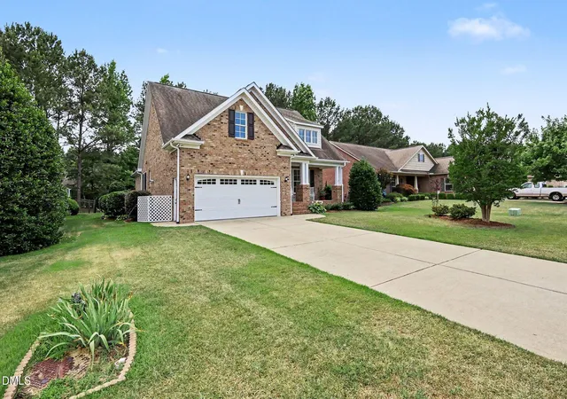 Photo 3 of Single family home for sale at 620 Sippihaw Oaks Dr, Fuquay Varina, NC 27526 | MLS# 10174565 | Listing updated on 2026-08-31