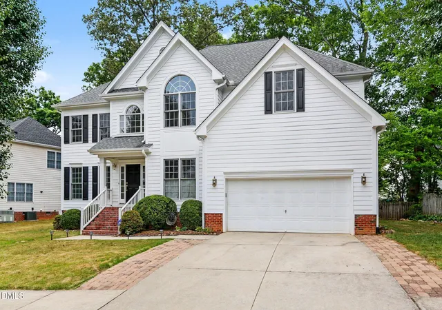 3rd image of 1810 Turning Leaf Ln, Durham, NC 27712 | MLS# 10175141