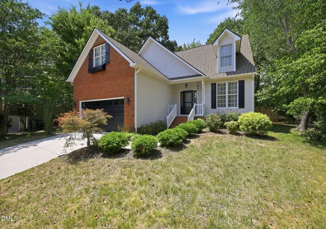 Homes for sale in Mebane, NC | 425 Turnberry Dr, Mebane, NC 27302 | MLS# 10175017