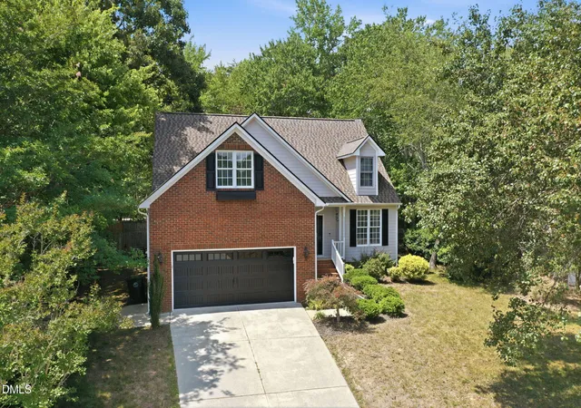 Photo 1 of Single family home for sale at 425 Turnberry Dr, Mebane, NC 27302 | MLS# 10175017 | Listing updated on 2026-10-26