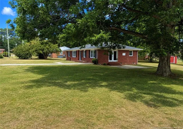 Photo 2 of Single family home for sale at 710 Tupelo Cir, Fayetteville, NC 28304 | MLS# 764499 | Listing updated on 2026-08-01