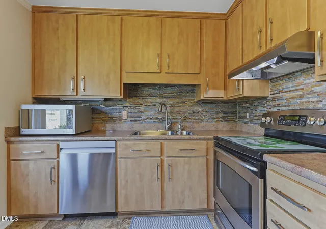 2nd image of 5435 Pine Top Cir, Raleigh, NC 27612 | MLS# 10183672