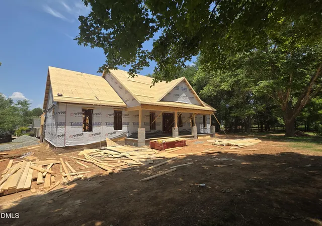 Homes for sale in Haw River, NC | 2550 Millbrook Dr, Haw River, NC 27258 | MLS# 10174623