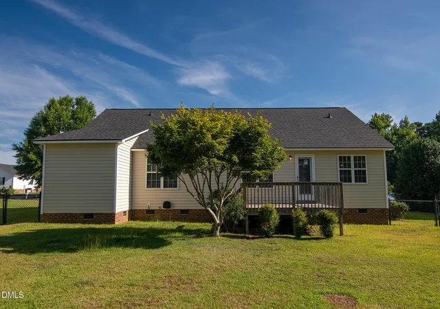 Photo 3 of Single family home for sale at 20 Boardwalk Ave, Benson, NC 27504 | MLS# 10179637 | Listing updated on 2026-07-23