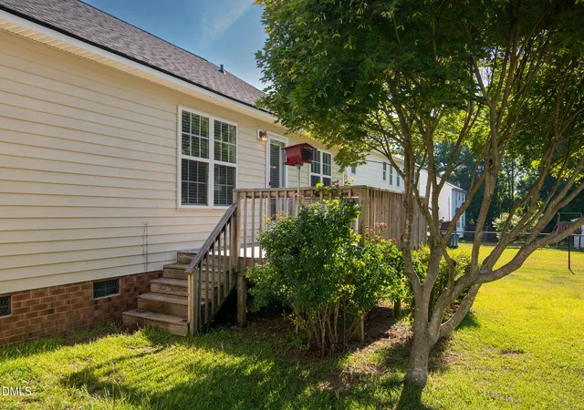 Photo 3 of Single family home for sale at 20 Boardwalk Ave, Benson, NC 27504 | MLS# 10179637 | Listing updated on 2026-07-23