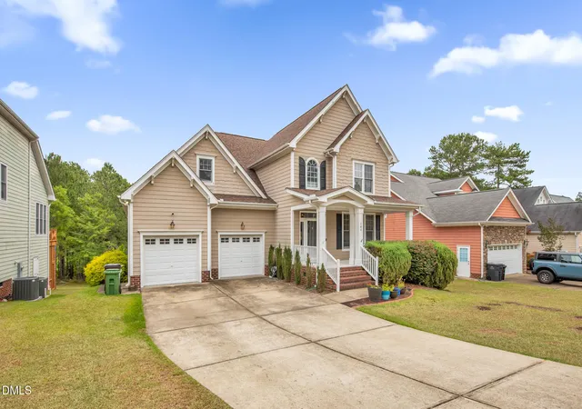 Photo 2 of Single family home for sale at 148 Lamplighter Way, Spring Lake, NC 28390 | MLS# 10174686 | Listing updated on 2026-08-21