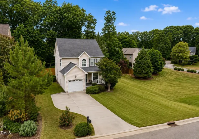 Photo 3 of Single family home for sale at 40 Fox Chapel Ln, Pittsboro, NC 27312 | MLS# 10174692 | Listing updated on 2026-08-30
