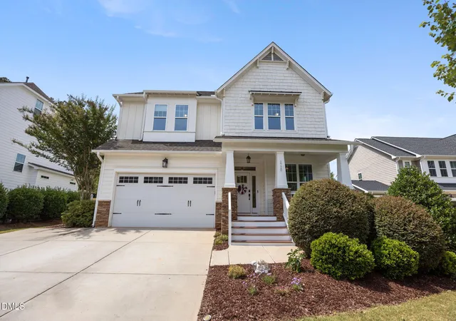 Photo 3 of Sale Pending at 2720 Cutleaf Dr, Apex, NC 27539 | MLS# 10176580 | Listing updated on 2026-07-18