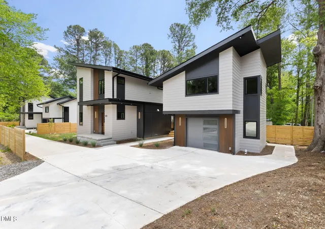 Photo 2 of Sale Pending at 418 E Hammond St, Durham, NC 27704 | MLS# 10175111 | Listing updated on 2026-08-27