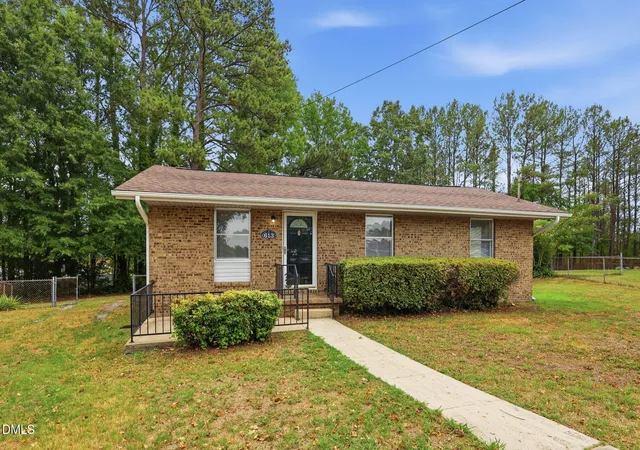 Photo 1 of Single family home for sale at 613 Juno Ct, Raleigh, NC 27610 | MLS# 10175234 | Listing updated on 2026-09-25