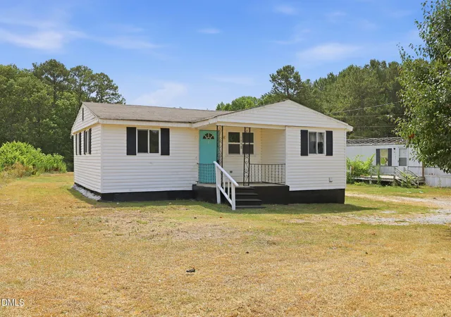 Homes for sale in Clayton, NC | 1758 Barber Mill Rd, Clayton, NC 27520 | MLS# 10175417