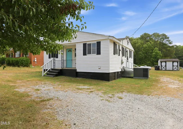 Homes for sale in Clayton, NC | 1758 Barber Mill Rd, Clayton, NC 27520 | MLS# 10175417