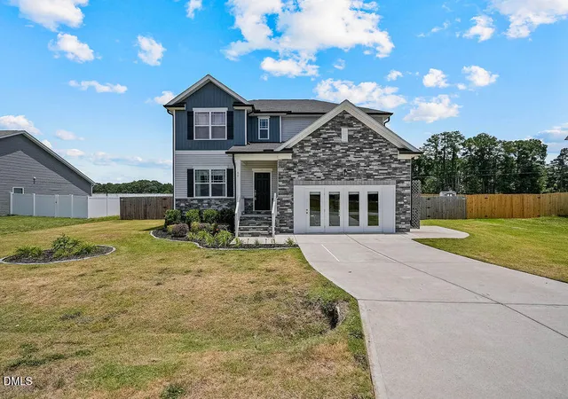 4th image of 60 Olivia Crossing Ct, Four Oaks, NC 27524 | MLS# 10174870