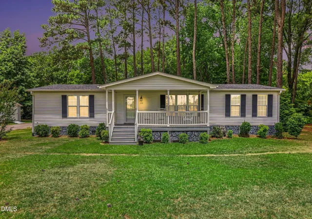 Homes for sale in Selma, NC | 979 Branch Chapel Church Rd, Selma, NC 27576 | MLS# 10175260