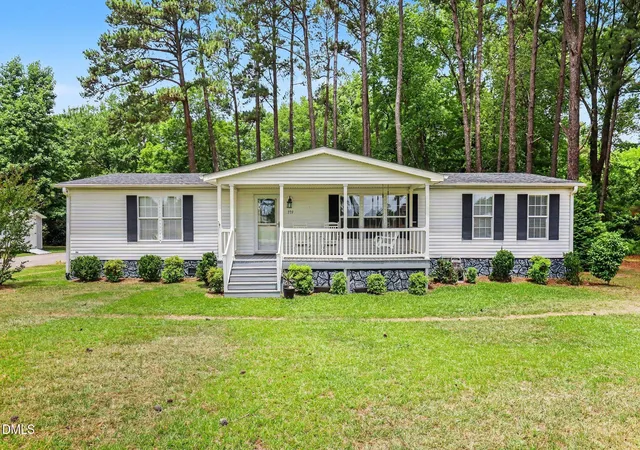 Homes for sale in Selma, NC | 979 Branch Chapel Church Rd, Selma, NC 27576 | MLS# 10175260
