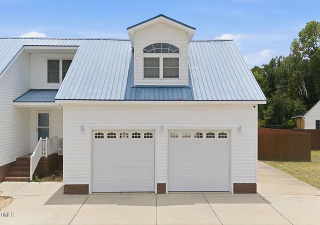 Photo 4 of Single Family Residence at 113 Murphy Dr, Archer Lodge, NC 27527 | MLS# 10175546 | | Sold on 2026-10-07