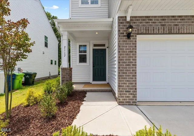 Photo 4 of Sale Pending at 2117 Seneca Dr, Raleigh, NC 27604 | MLS# 10175006 | Listing updated on 2026-09-09