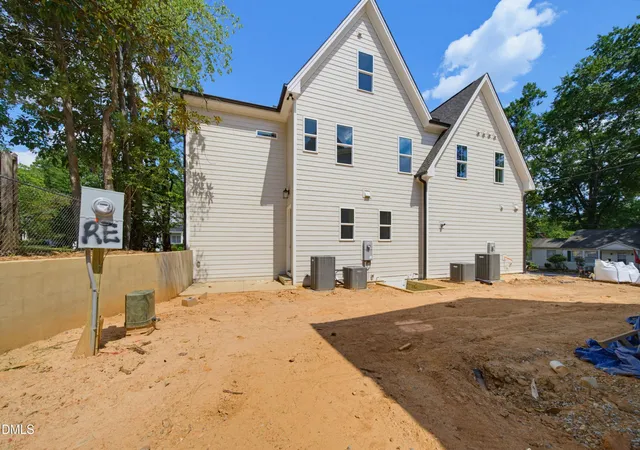 Listing Photo 4 - Condo for sale in building located at 401 Brooks Ave, Raleigh, NC 27607
