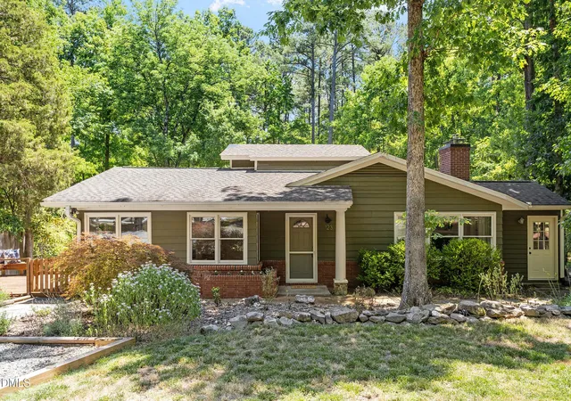 Homes for sale in Chapel Hill, NC | 123 Windsor Cir, Chapel Hill, NC 27516 | MLS# 10175108