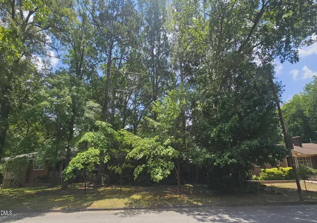 2nd image of 1502 E Martin St, Raleigh, NC 27610 | MLS# 10175330