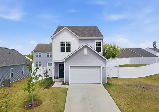 Homes for sale in Zebulon, NC | 720 Shepard Rock Dr, Zebulon, NC 27597 | MLS# 10175211