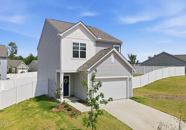 Homes for sale in Zebulon, NC | 720 Shepard Rock Dr, Zebulon, NC 27597 | MLS# 10175211