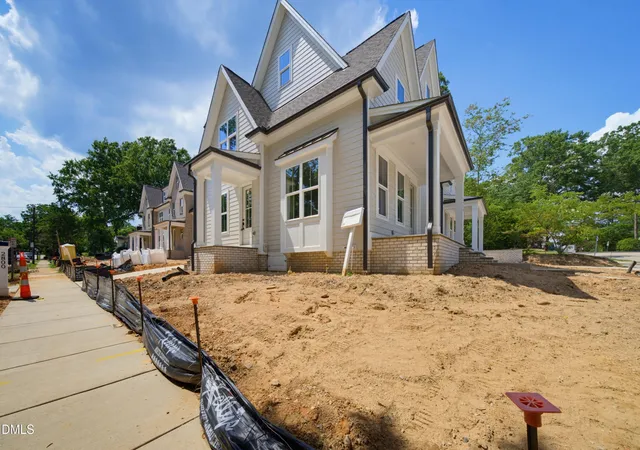 Photo 3 of Condo for sale at 2800 Kilgore Ave, Raleigh, NC 27607 | MLS# 10176274 | Listing updated on 2026-09-14