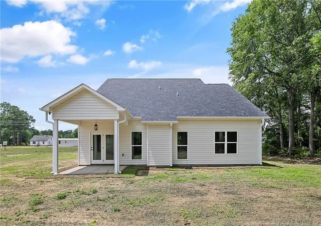 Homes for sale in St. Pauls, NC | 3349 Nc 20 Hwy, St. Pauls, NC 28384 | MLS# 764427
