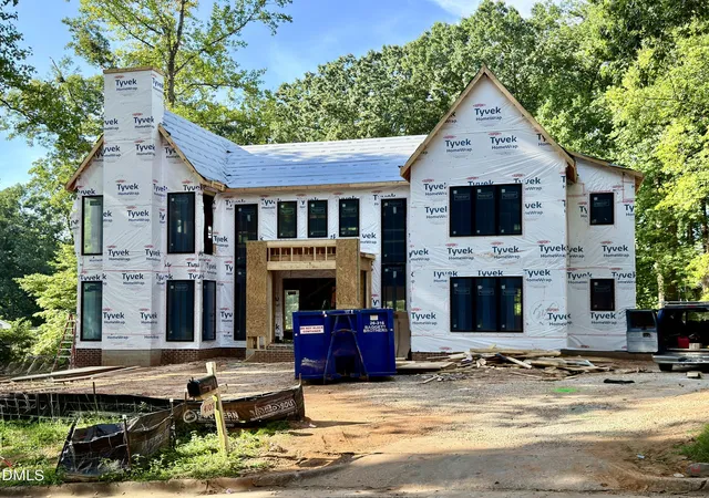 Photo 2 of Single family home for sale at 4105 Redington Dr, Raleigh, NC 27609 | MLS# 10175213 | Listing updated on 2026-08-17