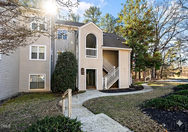 Photo 3 of Condo for sale at 6011 Winterpointe Ln, Raleigh, NC 27606 | MLS# 10175113 | Listing updated on 2026-08-11