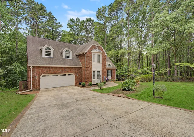 Photo 3 of Single family home for sale at 5517 N Hawthorne Way, Raleigh, NC 27613 | MLS# 10175357 | Listing updated on 2026-10-03