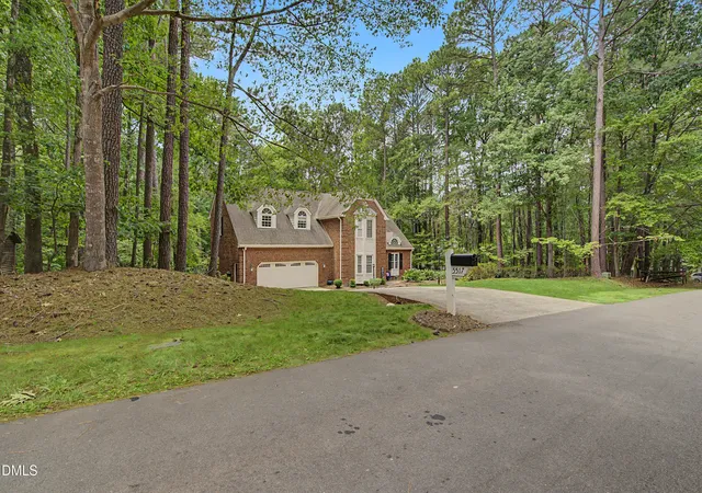 Photo 3 of Single family home for sale at 5517 N Hawthorne Way, Raleigh, NC 27613 | MLS# 10175357 | Listing updated on 2026-10-03