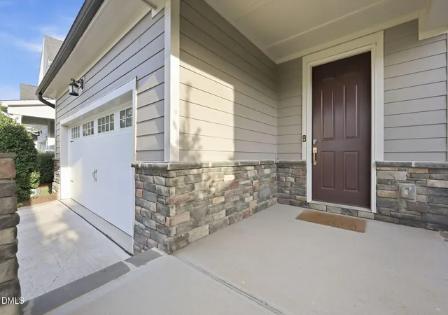 2nd image of 305 Ivy Arbor Wy, Holly Springs, NC 27540 | MLS# 10175376