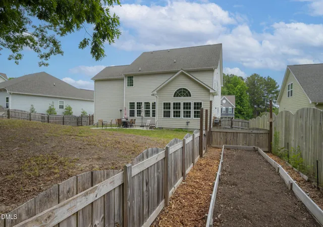 Photo 4 of Single family home for sale at 67 S Farnleigh Dr, Chapel Hill, NC 27517 | MLS# 10175129 | Listing updated on 2026-08-17