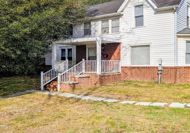 1st image of 910 S Main St S, Louisburg, NC 27549 | MLS# 10175395