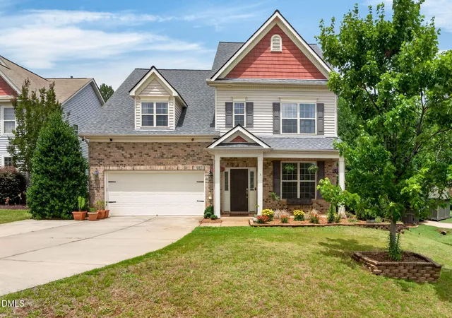 Photo 1 of Sale Pending at 5 E Smoketree Ct, Clayton, NC 27527 | MLS# 10175724 | Listing updated on 2026-08-17