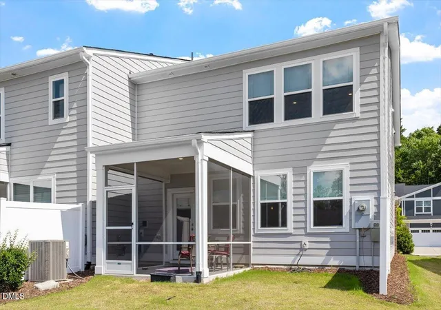 Photo 4 of Townhouse for sale at 258 Millennium Dr, Pittsboro, NC 27312 | MLS# 10180362 | Listing updated on 2026-09-05