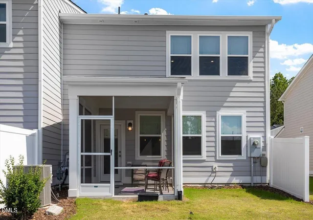 Photo 5 of Townhouse for sale at 258 Millennium Dr, Pittsboro, NC 27312 | MLS# 10180362 | Listing updated on 2026-09-05