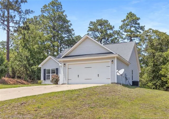 Homes for sale in Raeford, NC | 321 Maria Dr, Raeford, NC 28376 | MLS# 764430