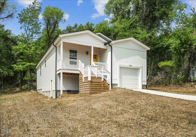 Homes for sale in Louisburg, NC | 405 Ridley St, Louisburg, NC 27549 | MLS# 10175263