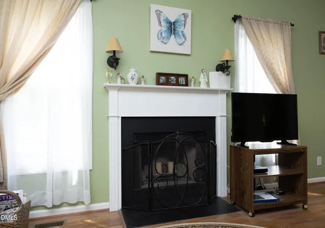 Photo 4 of Single family home for sale at 104 Penland Ct, Cary, NC 27519 | MLS# 10179281 | Listing updated on 2026-08-24