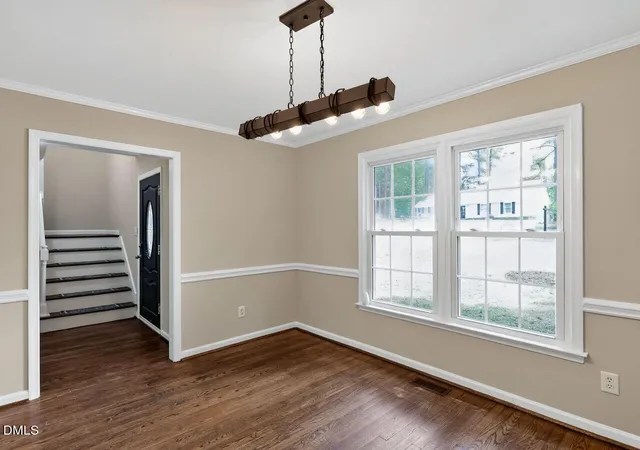 Photo 4 of Sale Pending at 102 Greenwood Cir, Smithfield, NC 27577 | MLS# 10175301 | Listing updated on 2026-09-14
