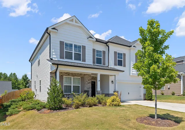 3rd image of 417 Porterfield Dr, Youngsville, NC 27596 | MLS# 10175418