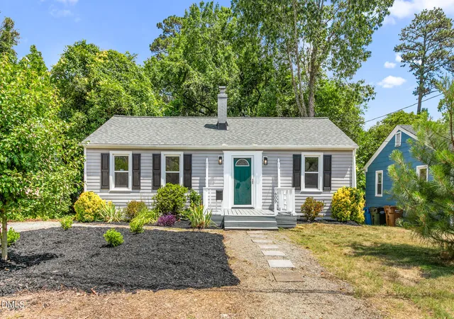 Photo 2 of Single family home for sale at 609 E Maynard Ave, Durham, NC 27704 | MLS# 10175335 | Listing updated on 2026-09-11