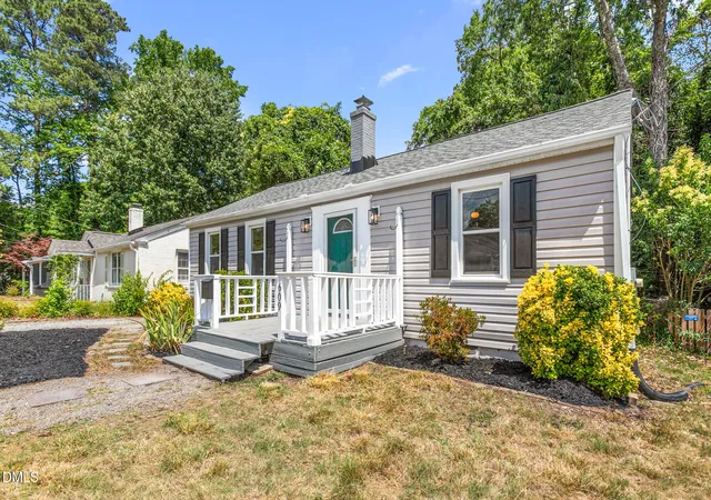 Photo 3 of Single family home for sale at 609 E Maynard Ave, Durham, NC 27704 | MLS# 10175335 | Listing updated on 2026-09-11