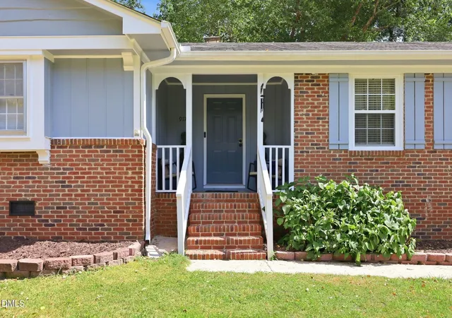 Homes for sale in Sanford, NC | 917 Cromarty Ave, Sanford, NC 27330 | MLS# 10175404
