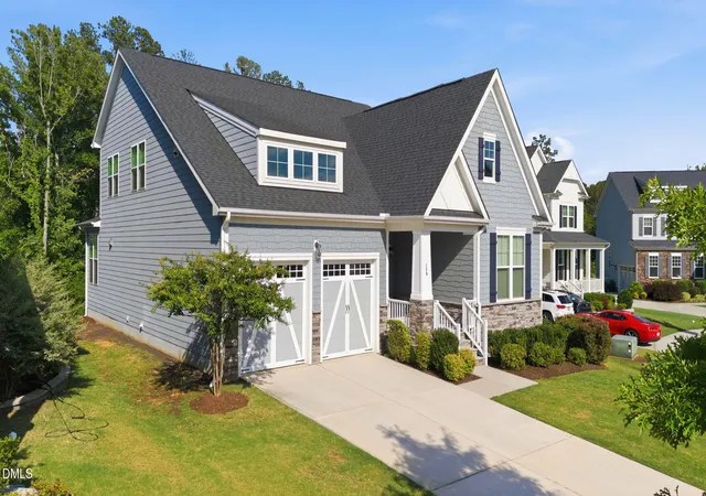 2nd image of 129 Treeline Ct, Holly Springs, NC 27540 | MLS# 10175921